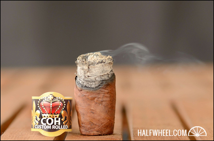 Habanos Custom Rolled Piramides 4 雪茄