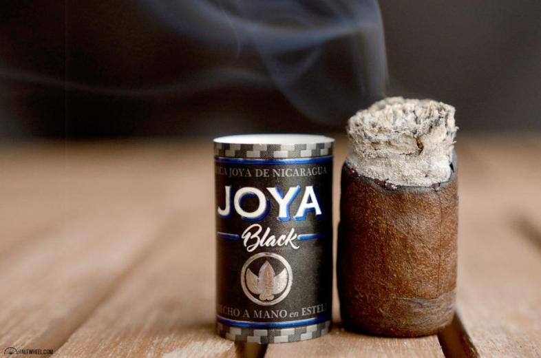 joya-black-robusto-4