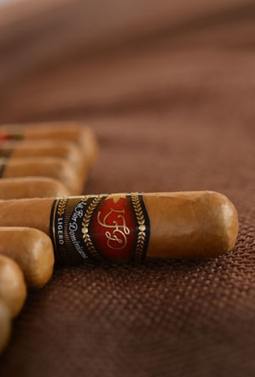 La Flor Dominicana Ligero | 多米尼加之花（LFD）雪茄